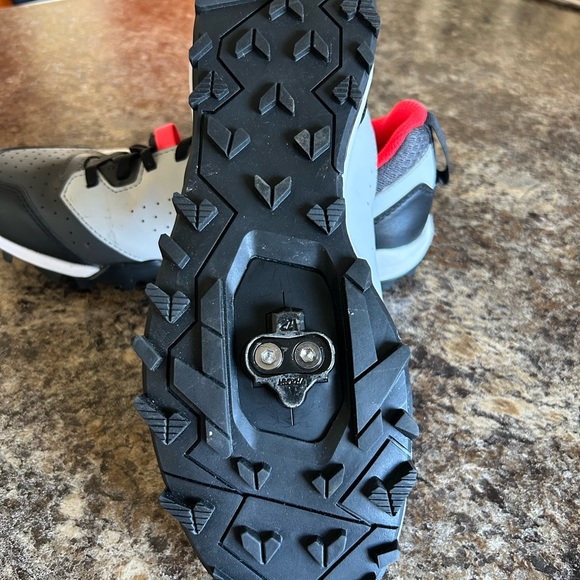 Cycle shoes with cleats . Never worn size 41 - Picture 5 of 6